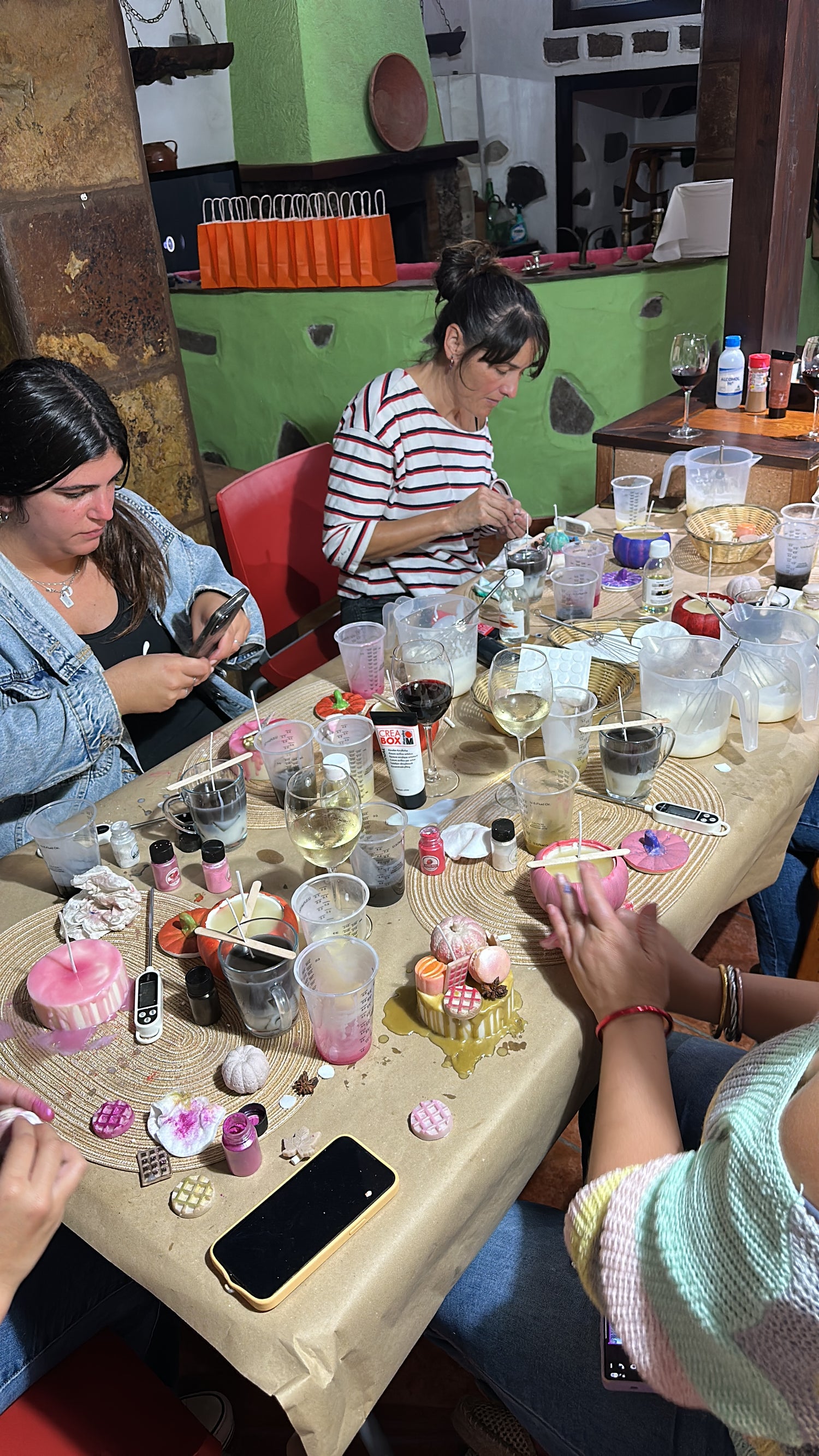 TALLERES DE VELAS Y WAX